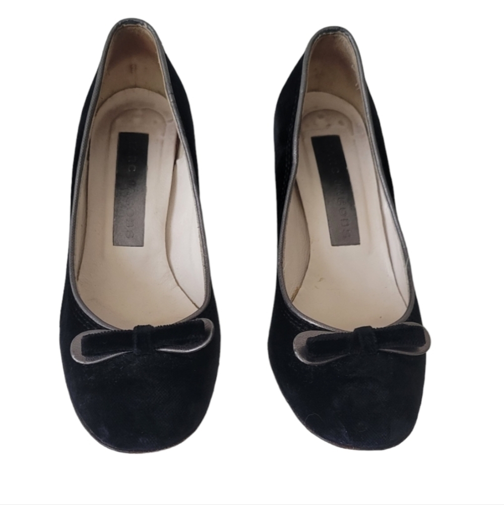 MARC JACOBS Velvet Closed Toe Heels - Picture 4 of 10